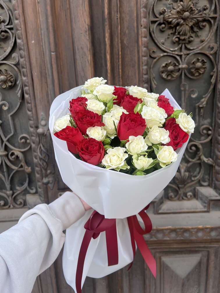 Робота студії FLORA DEN